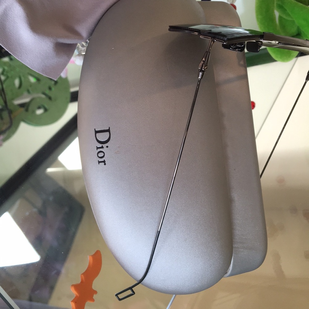 DIOR SUNGLASSES - Picture 3 of 5